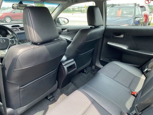 Used 2014 Toyota Camry SE FWD image 13