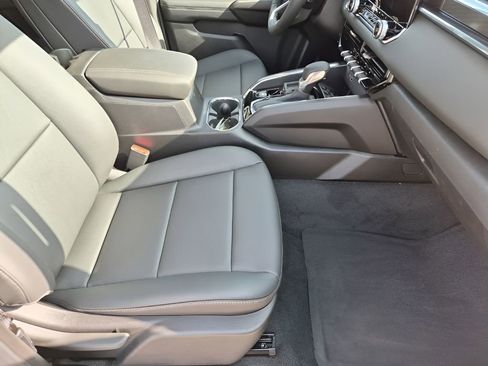 New 2026 GMC Canyon Elevation w/ Convenience Package RWD image 19