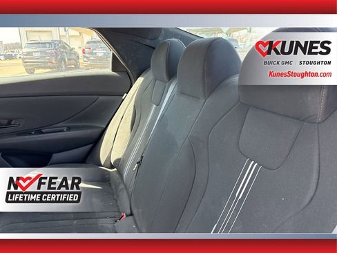 Used 2025 Hyundai Elantra Sport FWD image 39