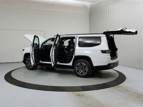 New 2026 Jeep Grand Wagoneer 4WD image 13