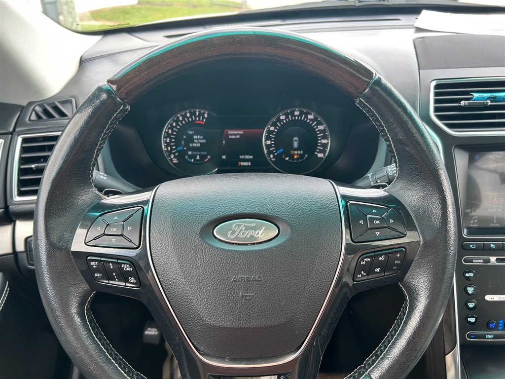 Used 2017 Ford Explorer Platinum AWD/4WD image 30