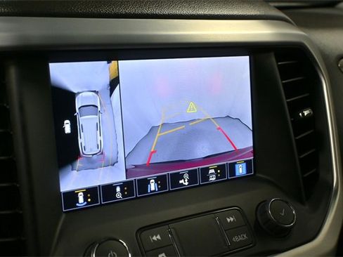 Used 2022 GMC Acadia SLT w/ Technology Package image 26