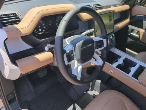 New 2026 Land Rover Defender 110 X-Dynamic SE AWD/4WD image 7