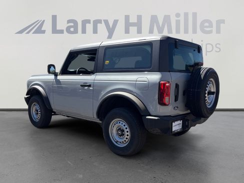 New 2026 Ford Bronco 2-Door AWD/4WD image 3