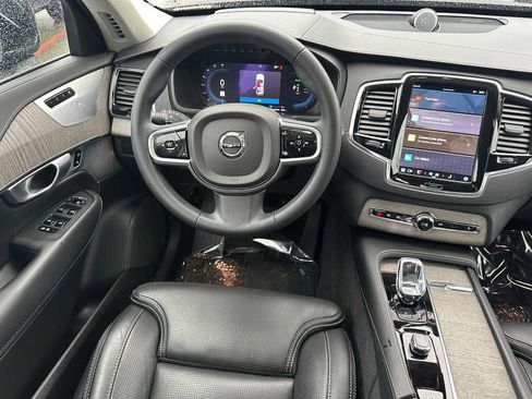 Certified 2024 Volvo XC90 T8 Ultimate image 18