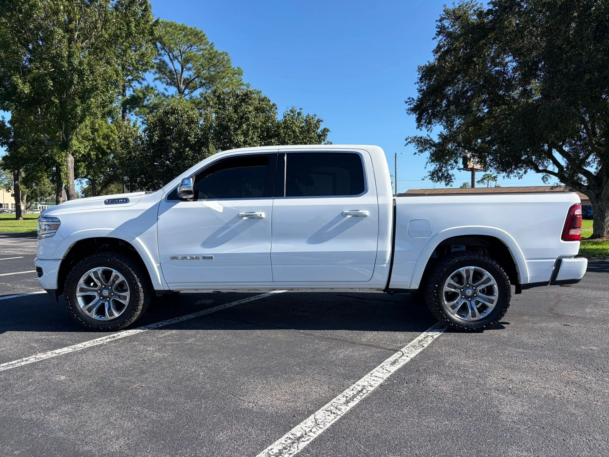Used 2021 RAM 1500 Limited w/ Body Color Bumper Group AWD/4WD image 4