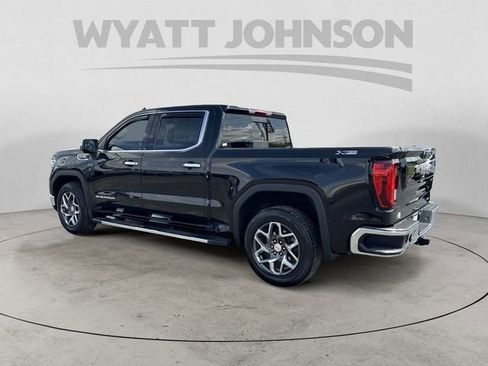 Used 2023 GMC Sierra 1500 SLT w/ SLT Convenience Package AWD/4WD image 3