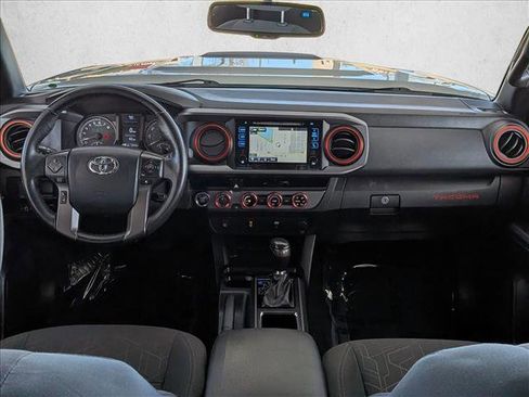 Used 2016 Toyota Tacoma TRD Sport w/ Towing Package image 16