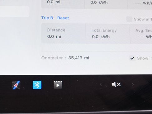 Used 2023 Tesla Model 3 Standard Range image 25