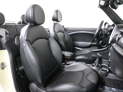 Used 2015 MINI Cooper S image 32