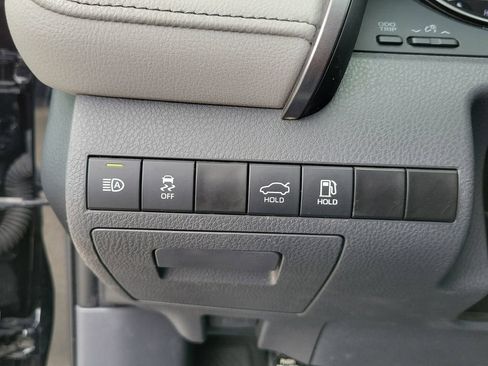 Used 2023 Toyota Camry SE FWD image 29