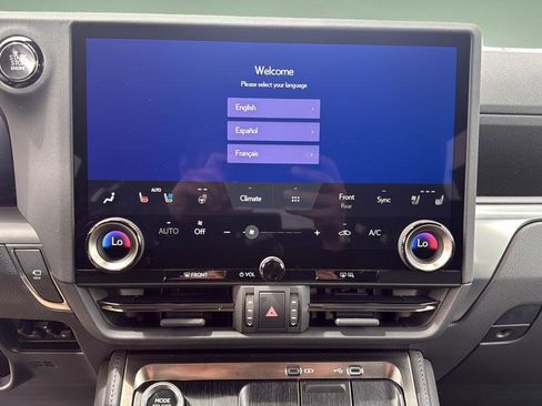 Used 2025 Lexus GX 550 w/ Accessory Package (2T) AWD/4WD image 29