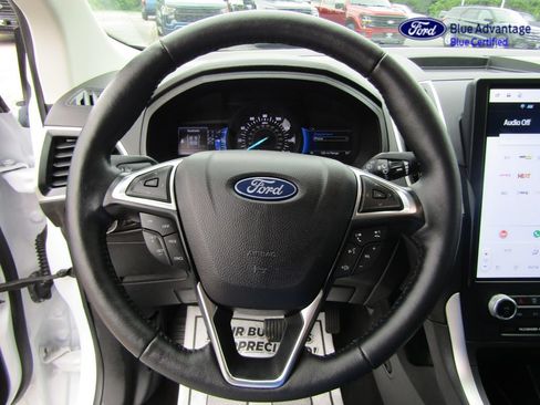 Certified 2024 Ford Edge SEL w/ Sport Appearance Package AWD/4WD image 16