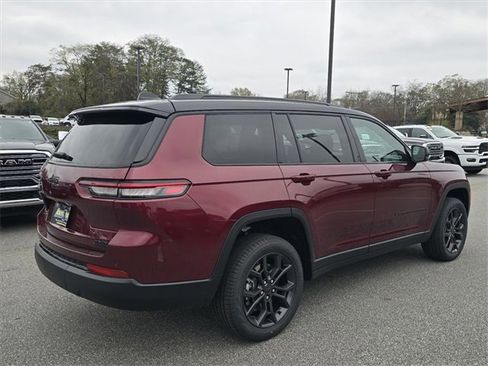 New 2025 Jeep Grand Cherokee L Limited image 3