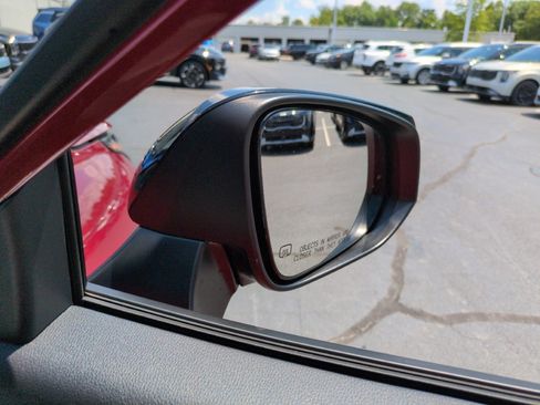 Used 2021 Toyota Highlander XSE AWD/4WD image 35