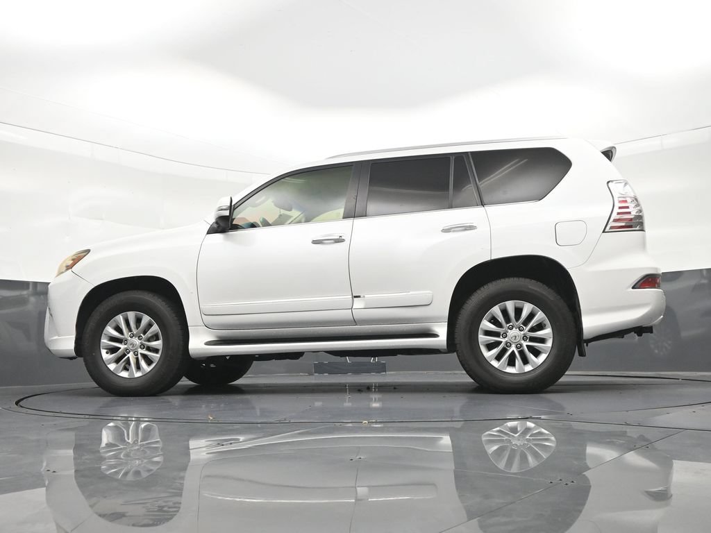 Used 2015 Lexus GX 460 w/ Premium Package AWD/4WD image 24