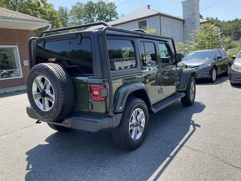 Used 2021 Jeep Wrangler Unlimited Sahara AWD/4WD image 5