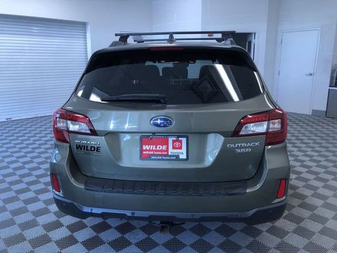 Used 2017 Subaru Outback 3.6R Touring AWD/4WD image 14