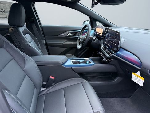 New 2026 Chevrolet Equinox EV LT AWD/4WD image 15