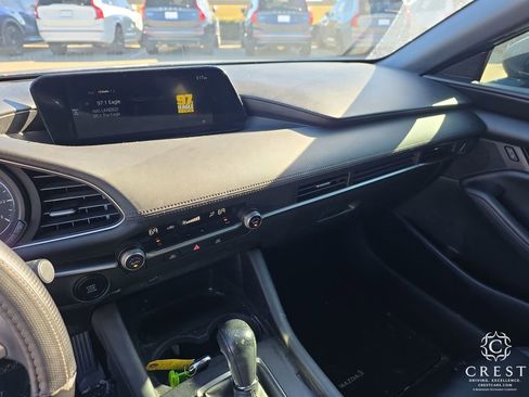 Used 2021 MAZDA MAZDA3 s image 17