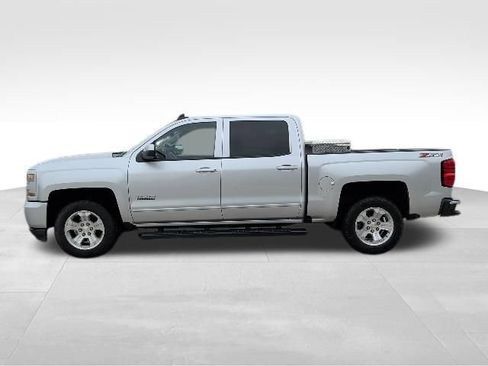 Used 2018 Chevrolet Silverado 1500 LT w/ Texas Edition AWD/4WD image 6