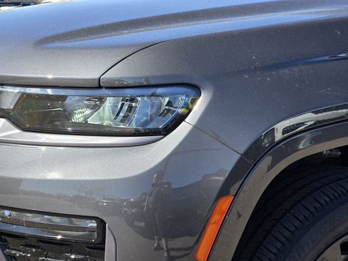 New 2026 Jeep Grand Cherokee Limited AWD/4WD image 5