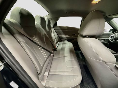 Used 2023 Hyundai Elantra SEL w/ Convenience Package FWD image 29