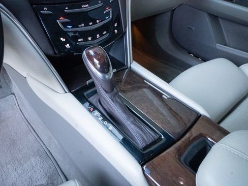 Used 2014 Cadillac XTS Platinum FWD image 10