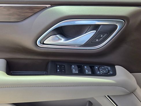 Used 2022 Chevrolet Tahoe LT w/ LT Signature Plus Package RWD image 30