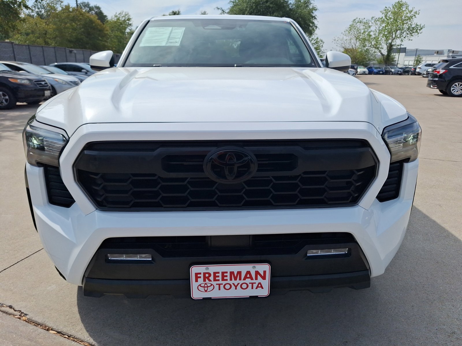 Used 2024 Toyota Tacoma TRD Off-Road AWD/4WD image 9