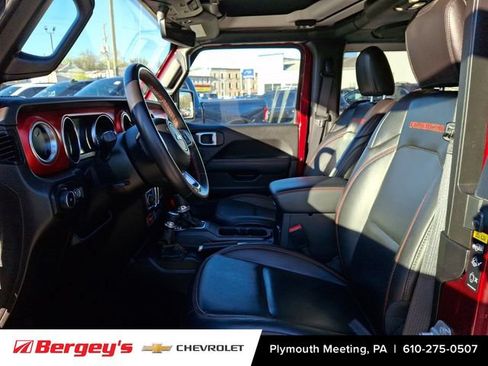 Used 2021 Jeep Wrangler Rubicon w/ Uconnect 4C Nav & Sound Group AWD/4WD image 16