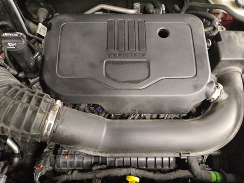 Used 2024 Chevrolet Blazer LT w/ Convenience Package FWD image 30