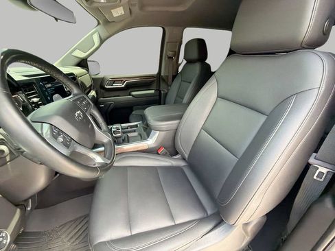 Used 2025 Chevrolet Silverado 1500 LT Trail Boss w/ Convenience Package II AWD/4WD image 17