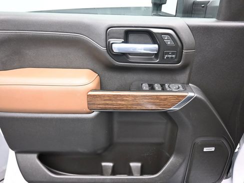 Used 2022 Chevrolet Silverado 2500 High Country w/ Safety Package II image 10