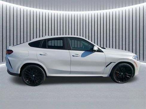 Certified 2023 BMW X6 xDrive40i w/ M Sport Package image 4