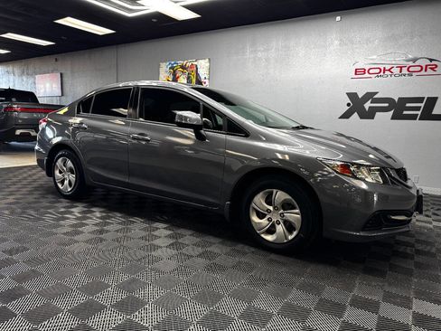 Used 2013 Honda Civic LX image 2