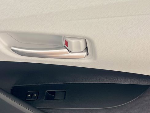 New 2026 Toyota Corolla SE image 32