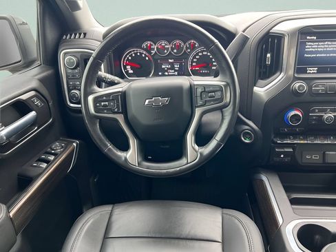 Used 2021 Chevrolet Silverado 1500 LT Trail Boss w/ Convenience Package II AWD/4WD image 18