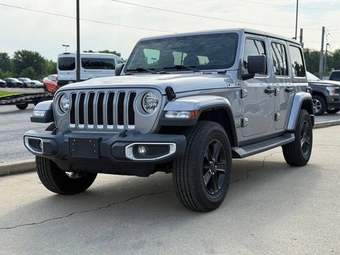 Used 2020 Jeep Wrangler Unlimited Sahara AWD/4WD image 2