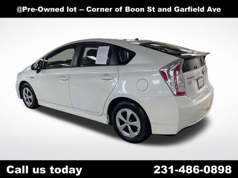Used 2014 Toyota Prius Two FWD image 3