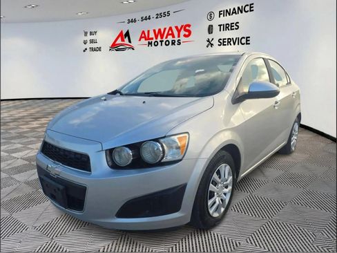 Used 2013 Chevrolet Sonic LS FWD image 15