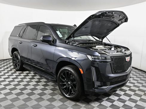 New 2024 Cadillac Escalade Sport Platinum w/ LPO, ONYX Package image 34