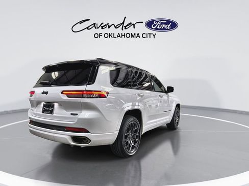 Used 2024 Jeep Grand Cherokee L Summit AWD/4WD image 8