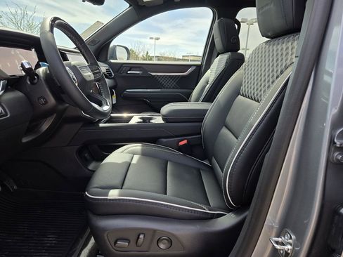 New 2026 GMC Acadia Denali AWD/4WD image 3