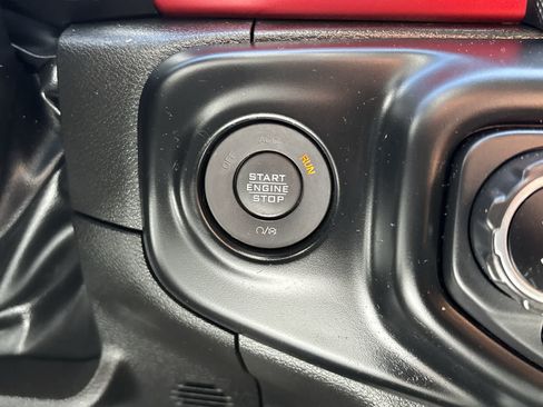 Certified 2023 Jeep Wrangler Unlimited Rubicon AWD/4WD image 25
