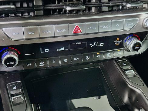 Used 2025 Kia Telluride S image 24