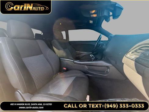 Used 2020 Dodge Challenger SXT w/ Blacktop Package image 11