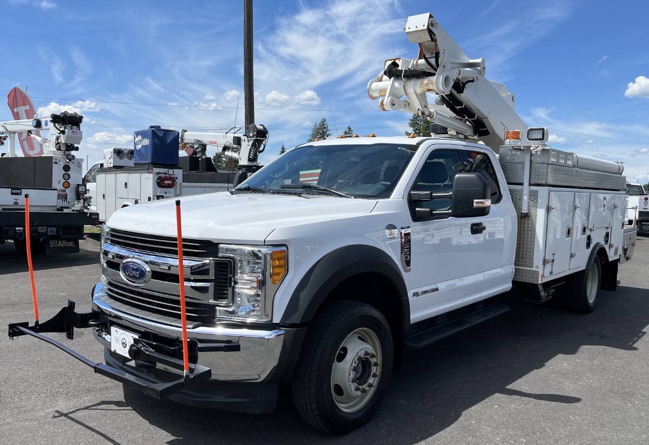 Used 2017 Ford F550 4x4 SuperCab Super Duty image 1