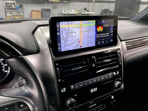 Used 2023 Lexus GX 460 Premium w/ Accessory Package image 7