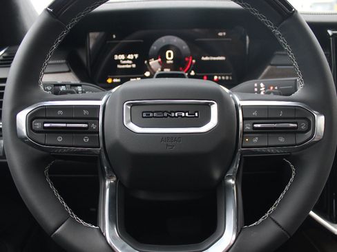 New 2026 GMC Acadia Denali Ultimate w/ LPO, All-Weather Package image 16